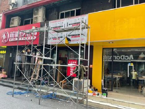 开阳制作广告招牌如何避免它发黄？